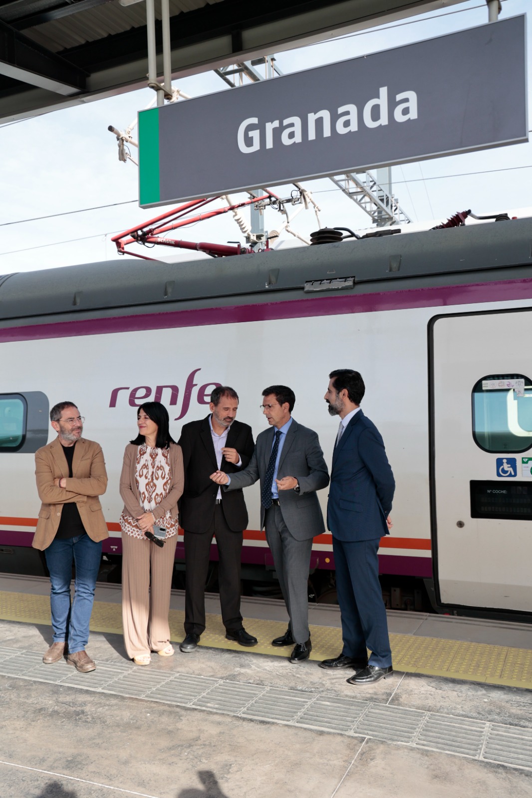 ©Ayto.Granada: EL AYUNTAMIENTO CELEBRA LA INVERSIN DE MS DE 4 MILLONES DE EUROS POR PARTE DEL GOBIERNO PARA LA AMPLIACIN Y MEJORA DE LA ESTACIN DE FERROCARRIL DE GRANADA 
